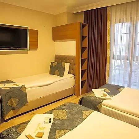 Palas 3*